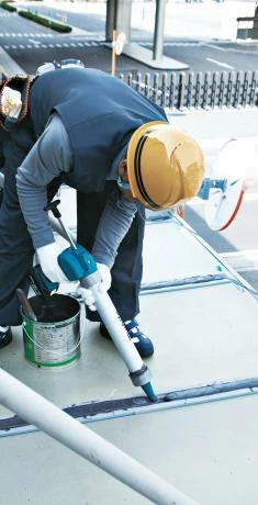 Makita Pistolet à Mastic Sans Fil 18 V - DCG180RY 3 Makita Pistolet à Mastic Sans Fil 18 V - DCG180RY – Image 3